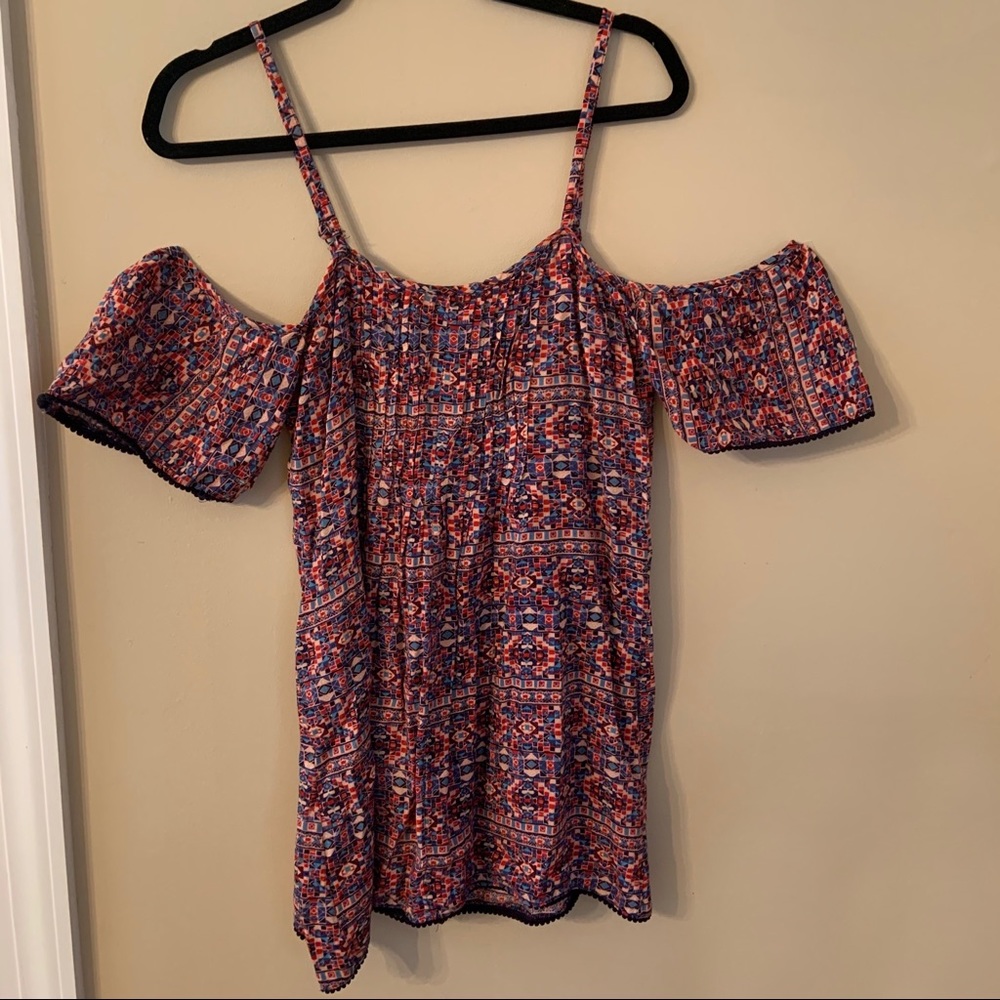 Super cute vibrant & printed cold-shoulder dress!